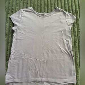 **FINAL CLEARANCE** The Children’s Place Light Purple T-Shirt. Size 14